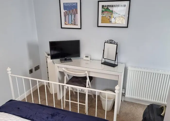 2 Bedroom Seafront Apartment