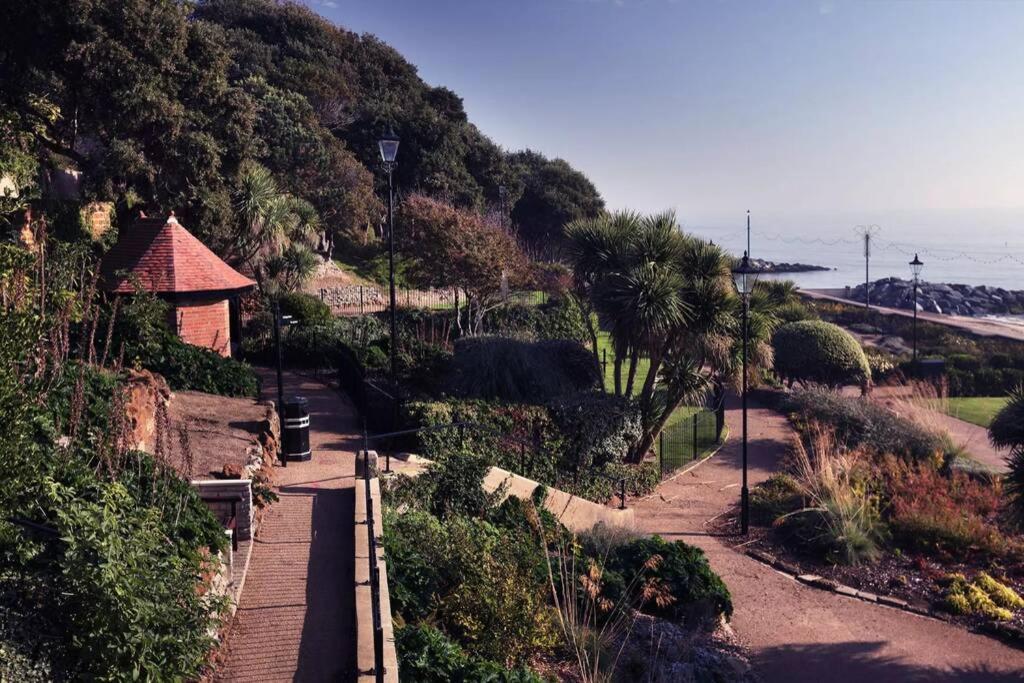 2 Bedroom Seafront Felixstowe