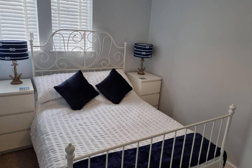 2 Bedroom Seafront Apartment Felixstowe